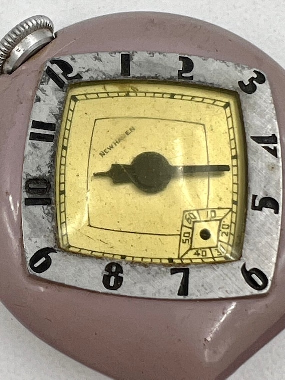 Art Deco New Haven Clock Co. Pocket Watch with Table … Gem