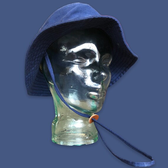 Vintage 1990s Eddie Bauer Summer Bucket 