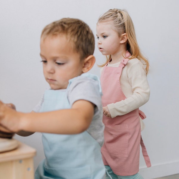 SALE! Personalized Children Apron, Toddler Apron, Adult Apron, Matching Mom and Me, Kid apron, Easter Gift, Holiday Baking, Play Kitchen