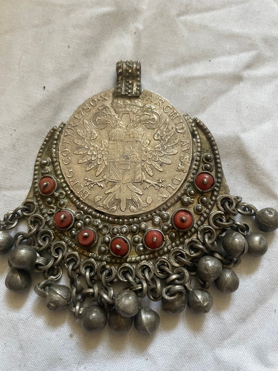 Pendentif Ancien En Argent Avec Corail - Bijou Vintage Occasion - Pièce Unique