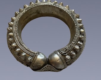 Bracelet en argent massif du Yémen