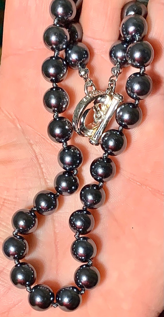 VTG Carolee Signed Faux Black Pearl Necklace. Each Pe… Gem