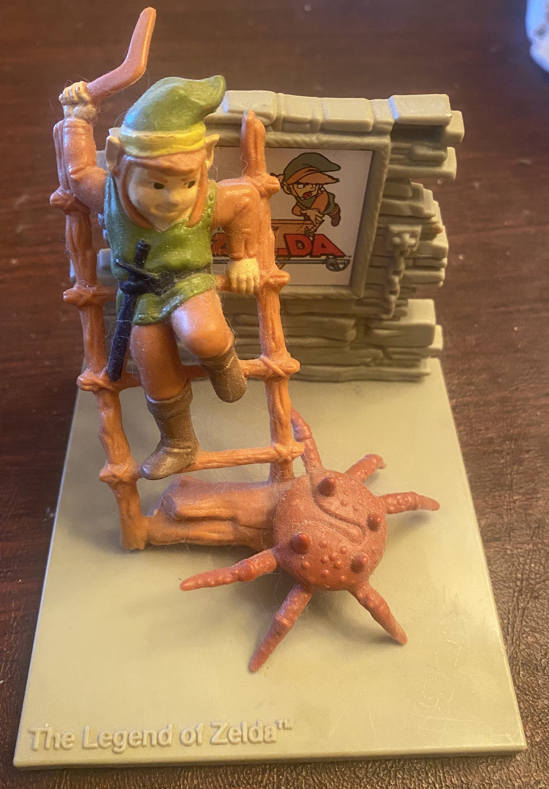 1988 Hasbro Nintendo Trophy Figure Legend of Zelda Link Boomerangs 