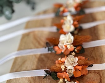 Pulsera de flores secas de terracota: accesorio de boda bohemio para damas de honor, testigos y novias. Pulseras boho rústicas.