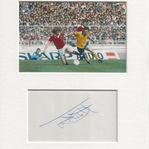 Jimmy Nicholl manchester united signed genuine authentic autograph UACC RD COA