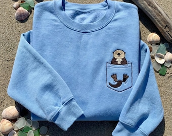 Sweat-shirt brodé loutre de mer, col rond avec poche loutre, sweat à capuche pour amoureux de l'océan, cadeau de vacances à la plage, chemise animal mignon, haut faune marine