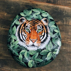 Tiger Painting,Tiger painting on Rock,Animal Painting,Gift for mom,Gift for mom,( Stand included )