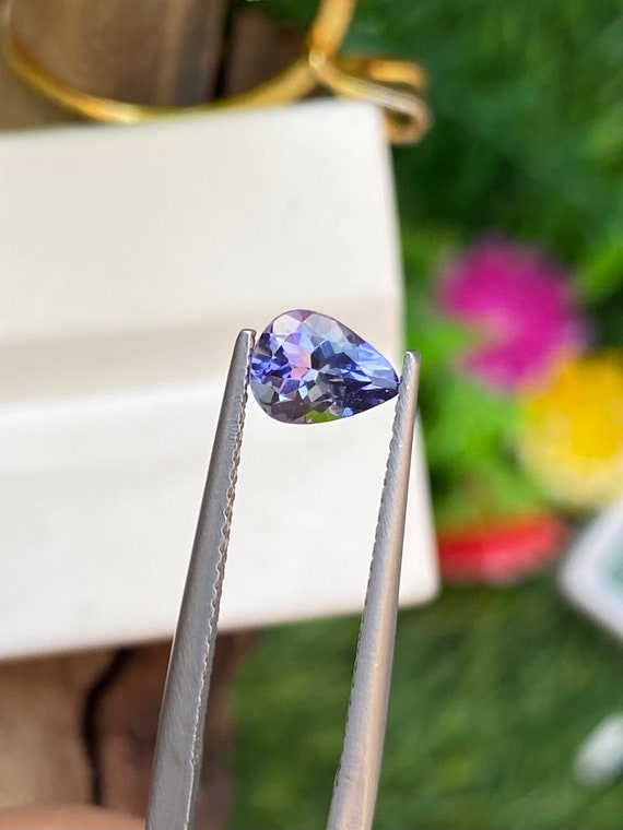 Bi colour tanzanite deals
