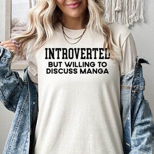 Introverted But Willing To Discuss Manga Shirt, Manga Sweatshirt, Manga Hoodie, Manga Lover Gift, Otaku Crewneck, Japanese Comic Fan Tee imagem 2