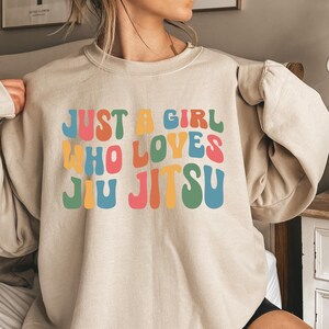 Just A Girl Who Loves Jiu Jitsu Shirt, Jiu Jitsu Mom Sweatshirt, Funny Jiu Jitsu Mom Hoodie, Game Day Jiu Jitsu Shirt, Sport Shirt Bild 2