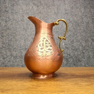 Handmade copper pitcher, copper hammered jug, 2 liters drinkware, water pitcher, bar decor, pure copper carafe, water dispenser set