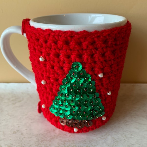 Christmas Tree Mug cover,  Christmas handmade cover, Sequins Christmas tree in crochet, Christmas tree cover with beads, Red Mug cover