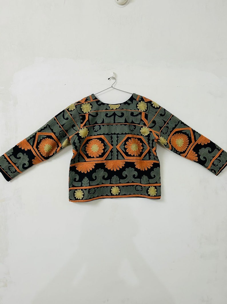 Suzani Coat / Womens Suzani Jacket / Bhartiyan Cotton Embroidery Jacket / Handmade Embroidery Coat Winter Jacket Farwa Coat / Gift For Her image 9