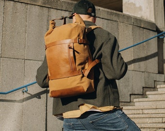 Premium Canvas Leder Stadt- und Reiserucksack Montano Tramp - Unisex Handmade Rucksack für jeden Tag mit Rolltop Verschluss