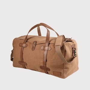 Premium Leather Canvas Travel Duffel Bag - Handmade Unisex Bag for Travel and Gym Putuy, with adjustable strap