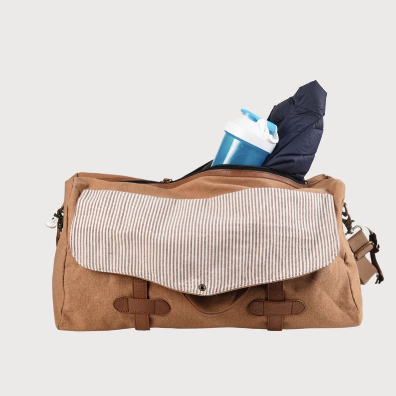 Premium Leather Canvas Travel Duffel Bag - Handmade Unisex Bag for Travel and Gym Putuy, with adjustable strap