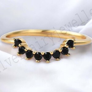 Round Cut Black Onyx Curved wedding band, Unique Yellow gold Round Black onyx Matching stackable ring, Gemstone Dainty Ring, Promise Ring