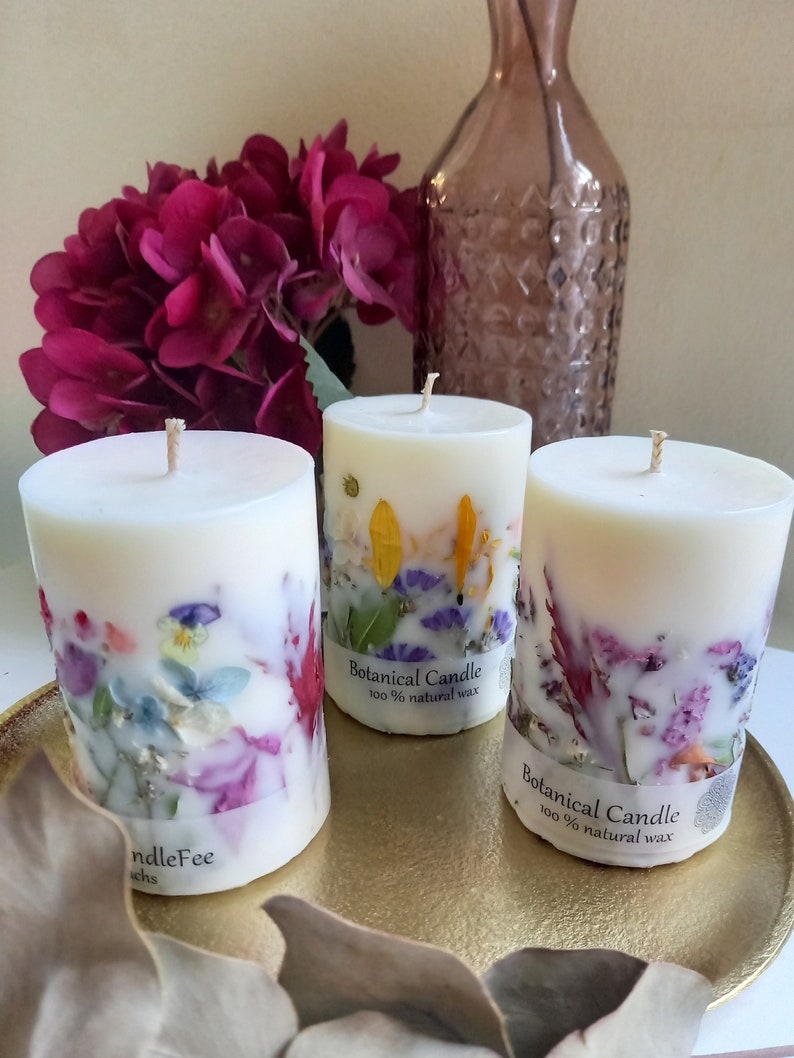 Botanical Candle Botanische Kerze ohne Duft/Geburtstagskerze Blumenkerze mit Trockenblumen Ritualkerze Bild 4