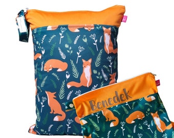 Wetbag "Fuchs" mit Namensaufdruck (ca. 30 x 40 cm) für feuchte Kleidung, Wechselwäsche, als Kitabeutel - waschbar, geruchsdicht & langlebig