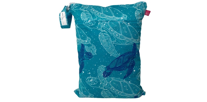 Personalisierbare Wetbag Schildkröten ca. 30 x 40 cm für feuchte Kleidung, Wechselwäsche, als Kitabeutel, für Badesachen, Stoffwindeln Bild 1