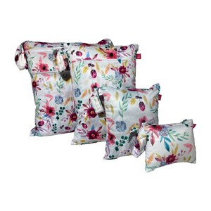 Wetbag set of 4 flower pattern with name field: bathing bags/daycare bag with wet/dry compartment, diaper bag/diaper bag, mask bag