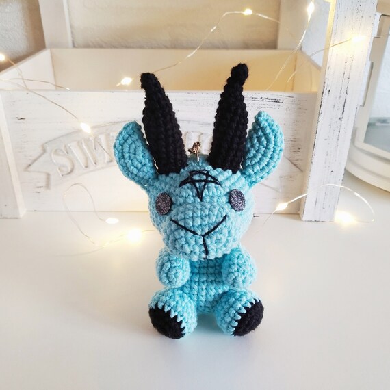 Baphomet Plush Car Accessories, Interior Car Decor, Rear View Mirror Charm, Car  Hanging Plushie, Gothic Creepy Halloween Gift, Demon Doll -  UK