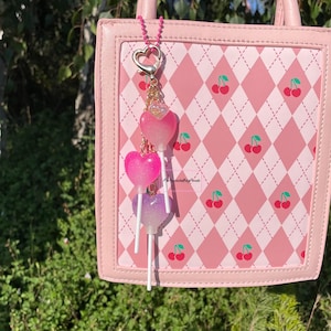 Lecca-lecca glitterato a forma di cuore rosa viola, ciondolo per borsa, lecca-lecca iridescente Y2K, portachiavi, accessori per borse FortunateBagFinds