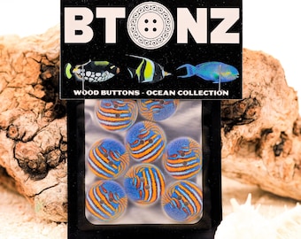 Träknappar med mönstrade ängelfiskar: Ocean Reef Mix (20 mm eller 25 mm)
