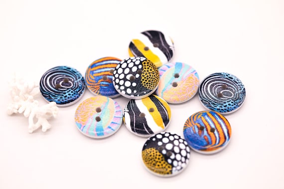 Ocean Reef Fish Wooden Buttons: Unique Summer Knöpfe (Set of 10)