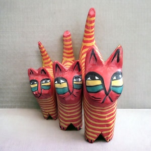 Vintage Hand Carved and Painted Wood Striped Cat Figurines Folk Art Set of 3