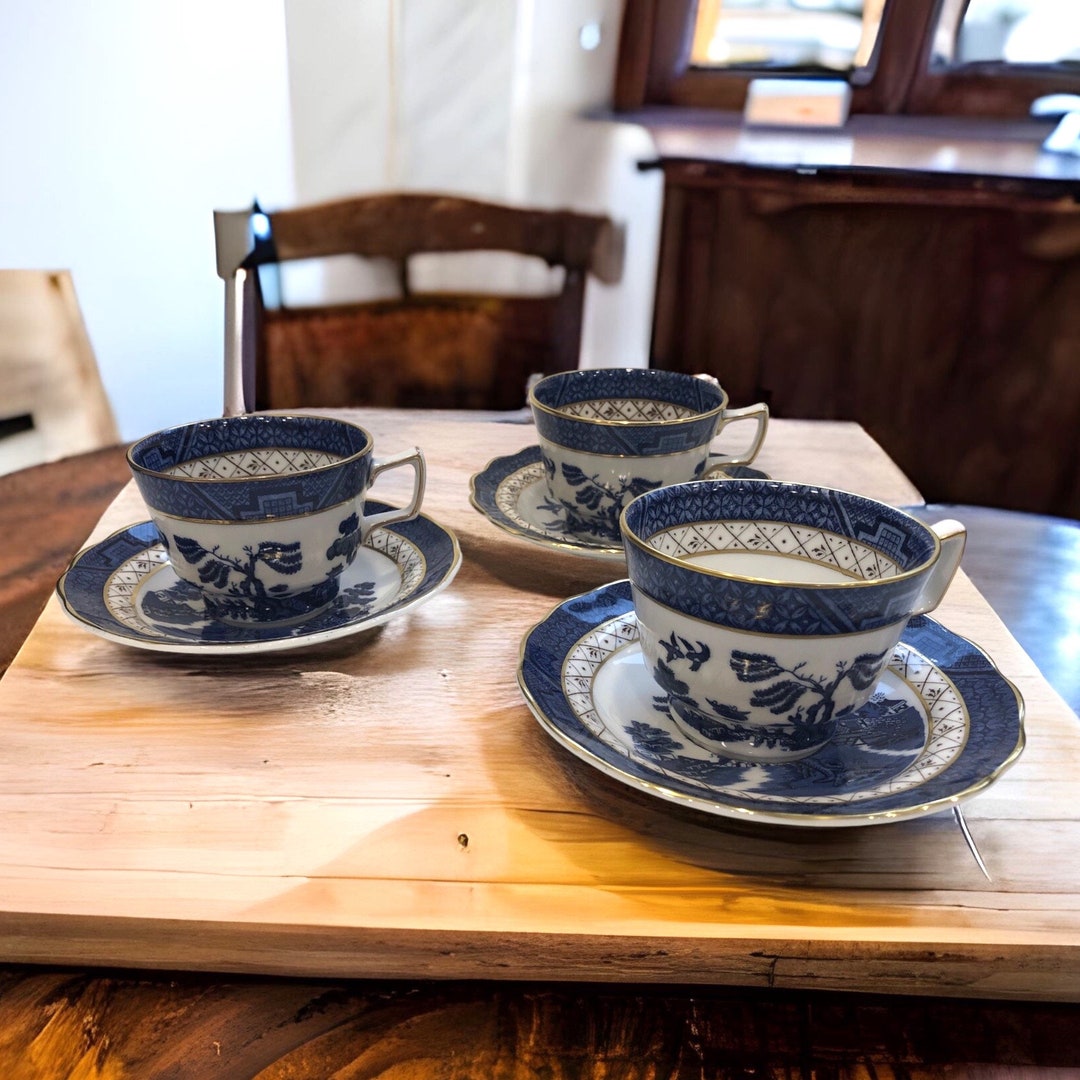Royal Doulton Booths Real Old Willow Tea Cups With Saucers 1981 Gold ...