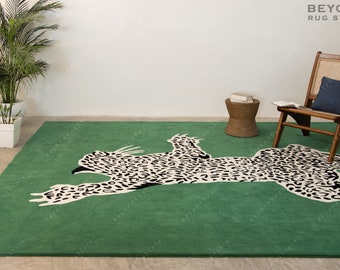 Kletterender Leopard - Grüner handgetufteter handgefertigter Teppich aus Wolle für Haus, Schlafzimmer, Wohnzimmer, Kinderzimmer, jeden Raum