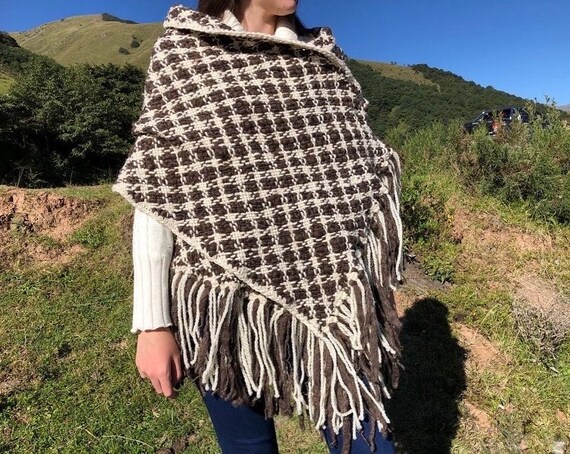 Luxury Thick Sheep Wool Shawl / Handmade / Comfortable