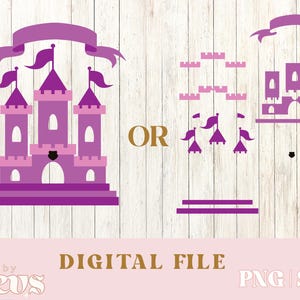 Puede incluir: Un archivo digital con un diseño de castillo púrpura con tres torres, banderas y una pancarta. El diseño incluye el texto "DIGITAL FILE" y las palabras "PNG | SVG". El castillo está sobre un fondo de vetas de madera clara.