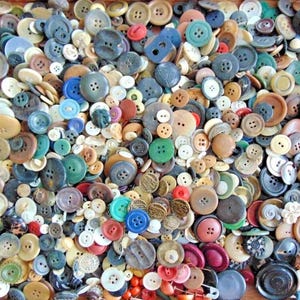 Vintage Buttons! 1940s 50s 60s 70s 80s 90s Retro Buttons Various Shapes, Sizes & Colours - Junk Journal - Sewing Reclaimed Antique