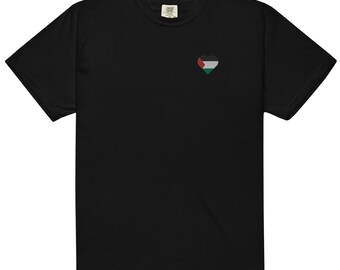 Geborduurd Palestina Vlag hart t shirt, Unisex zwaargewicht t-shirt, US Sizing Free Palestine shirt, Palestijnse Vlag Tee