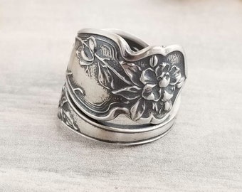 Columbine Flower Spoon Ring, Vintage Sterling Spoon Ring, Flower Spoon Ring, Vintage Floral Spoon Jewelry, Sterling Silver Spoon Ring, 238