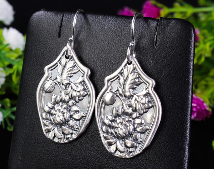 Art Nouveau Chrysanthemum Earrings, Chrysanthemum Silver Earrings, Flower Earrings Gift, Chrysanthemum Earring, Bridal Earrings, 271-E
