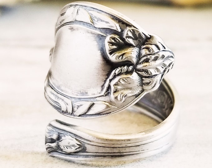 Dainty Iris Blossom Ring, Vintage Iris Wrap Ring, Antique Sterling Bloom Ring, Sterling Silver Wrap Ring, Art Nouveau Flower Spoon Ring, 180
