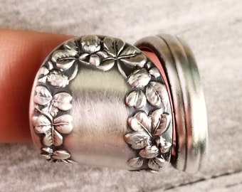 Clover Ring Spoon Ring, Silver Clover Ring, Shamrock Ring, Vintage Spoon Ring, Celtic Clover Ring, Irish Clover Ring, Sterling Clover, 1608