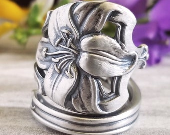 Art Nouveau Lily Spoon Ring, Vintage Spoon Ring, Floral Lily Spoon Ring, Vintage Flower Jewelry, Sterling Silver Spoon Ring, Floral Ring 174