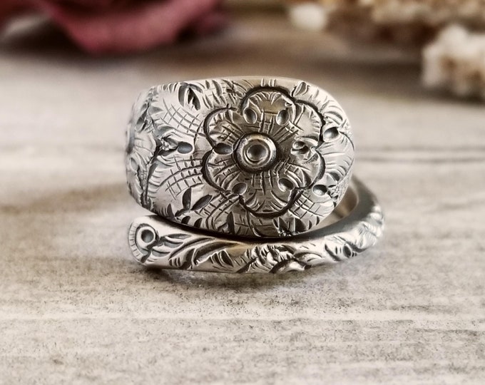 Elegant Engraved Floral Bouquet Ring, Vintage Floral Bloom Ring, Sterling Silver Bohemian Ring, Antique Floral Spring Spoon Ring, 1747