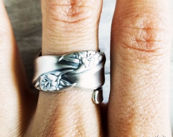 Elegant Lily Wrap Ring, Sterling Lily Bloom Ring, Vintage Spiral Ring, Floral Spoon Jewelry, Sterling Silver Art Nouveau Spoon Ring, 680A