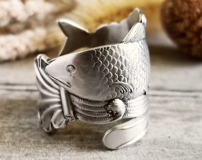 Sterling Fish Ring, Angler Wrap Ring, Sterling Water Ring, Vintage Fishing Ring, Vintage Pisces Ring, Sterling Silver Spoon Ring, 1714
