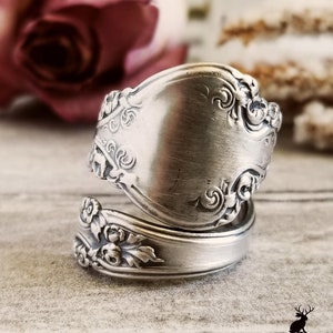 Handmade Wildflower Bouquet Ring, Sterling Floral Bloom Ring, Vintage Spring Jewelry, Sterling Silver Spoon Ring, Antique Floral Ring, 1746