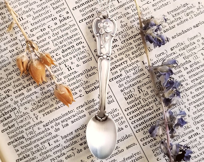 Idaho State Flower Pendant, Vintage Souvenir Spoon, Syringa Flower, Idaho Jewelry, Sterling Silver Wildflower Necklace, Idaho Souvenir, ID-P