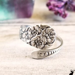 Petite Forget-Me-Not Flower Ring, Flower Bridal Ring, Bridesmaid Floral Ring, Forget-Me-Not Jewelry, Unique Art Nouveau Style Ring, 1472
