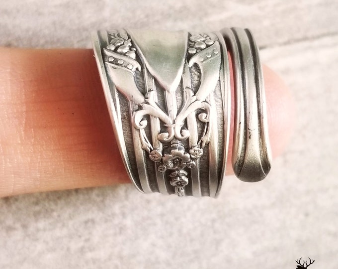 Sterling Fleur De Lis Ring, Spiral Spoon Ring, Vintage Spoon Ring, Vintage Spoon Jewelry, Sterling Silver Spoon Ring, Spiral Ring, 1526