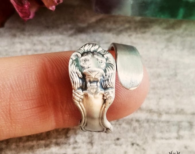 Rare Dainty Silver Lion Ring, Sterling Lion Ring, British Lion Wrap Ring, Vintage Feline Spoon Ring, Sterling Silver Cat Wrap Ring, 630C