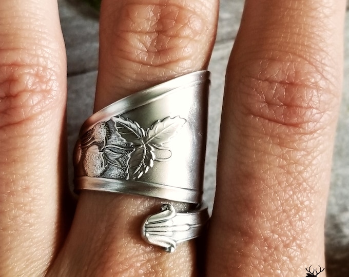Durgin Sterling Strawberry Ring, Wild Strawberries Wrap Ring, Vintage Strawberry Ring, Art Nouveau Silver Strawberry Fruit Spoon Ring, 1487